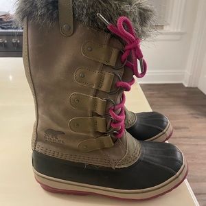 Sorel Joan of‎ Arctic Leather fur Lined Boot